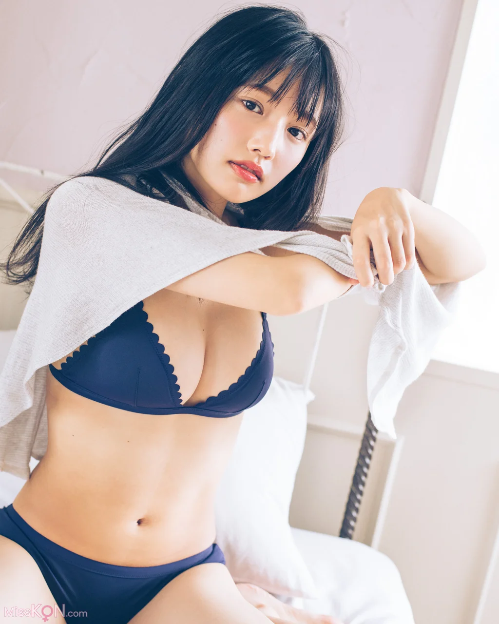 [JP] Sakura Andō (藤水咲桜): FLASHデジタル写真集 「私を咲かせて」 (101 photos)