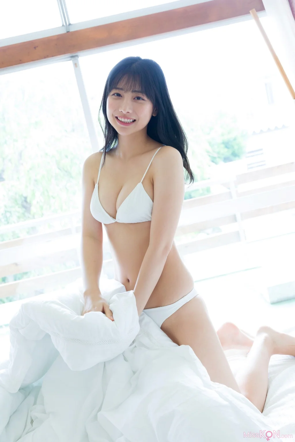 [JP] Yuka Suzuki (鈴木優香):「密室のふれあい」SPA！デジタル写真集 (60 photos) – Page 3