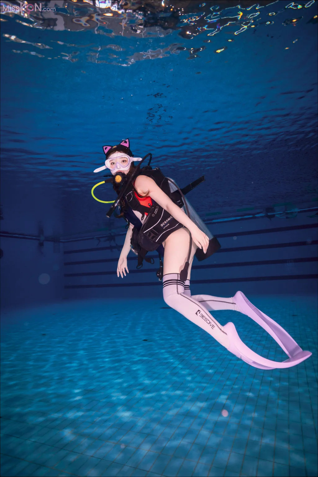 DJAWA Photo: Son Ye-Eun (손예은) – Swimming Lessons Underwater (220 photos)