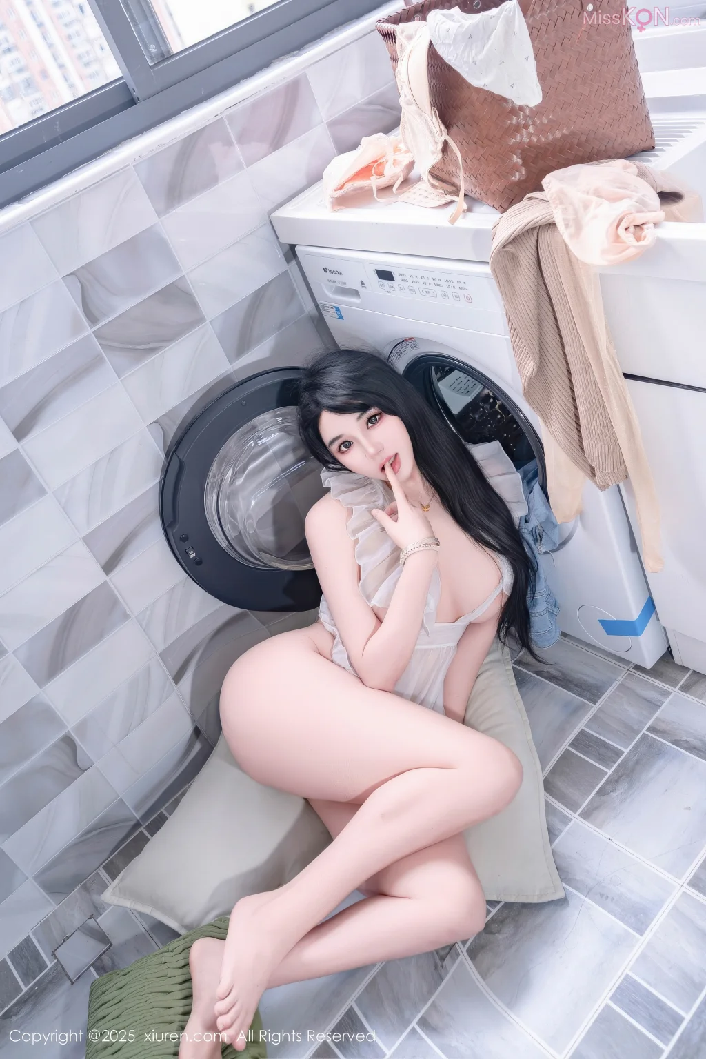 XIUREN No.11010: 汐汐爱吃草莓 (84 photos) – Page 3