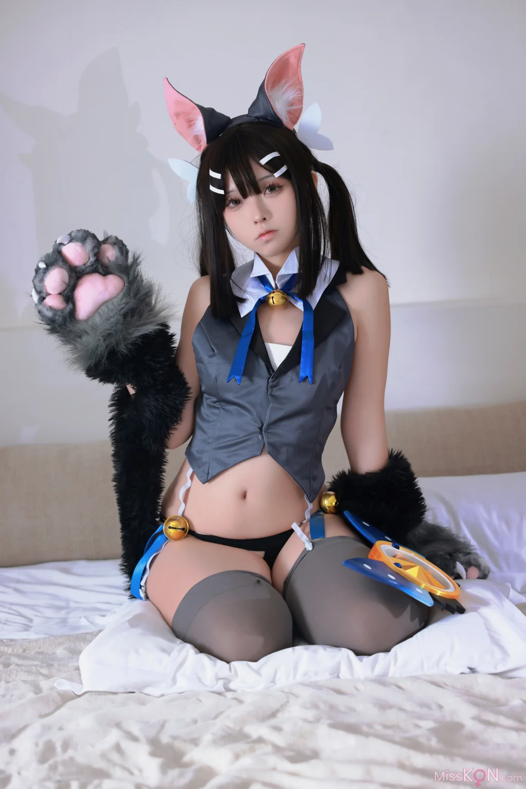 Coser@G44不会受伤: 魔法少女伊莉雅 美游野兽 (21 photos)