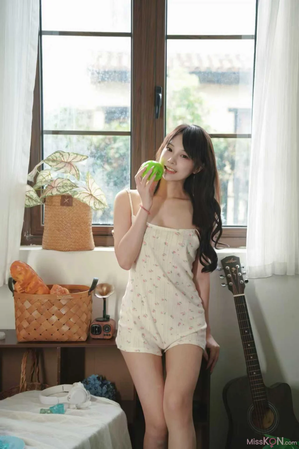 桉小安: X精致美模 童颜美乳视图合集 (333 photos + 12 videos)