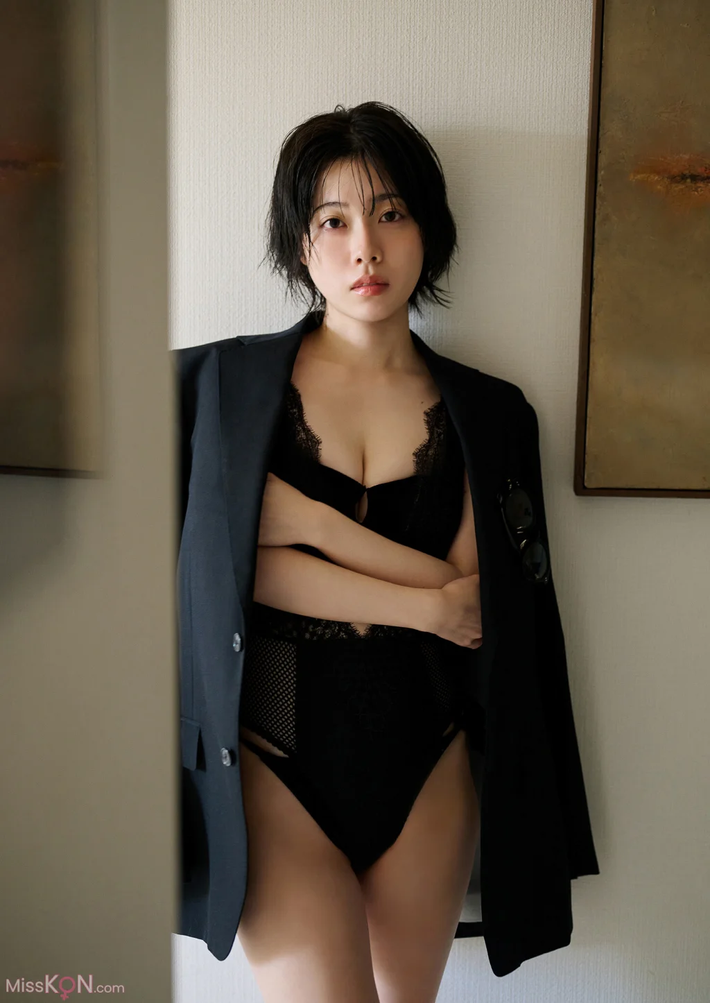 [JP] Karin Isobe (礒部花凜): となりのかりん スピサン グラビアフォトブック (46 photos) – Page 2