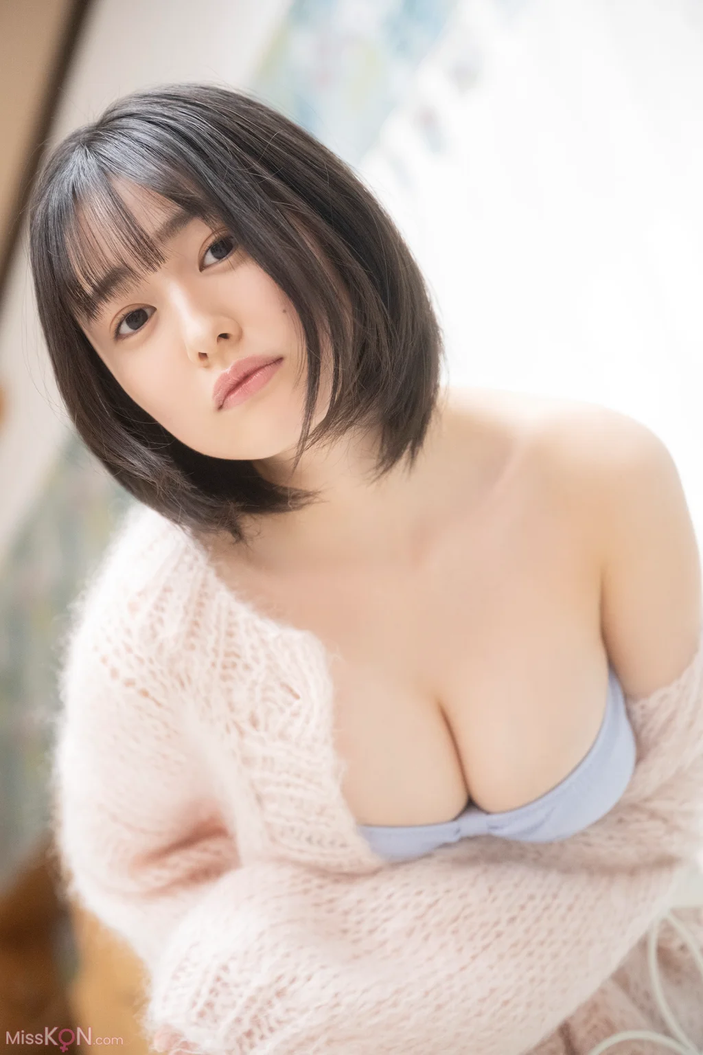 [JP] Miu Shirahama (白濱美兎): 漫画アクションデジタル写真集 「Pure White」 (54 photos)