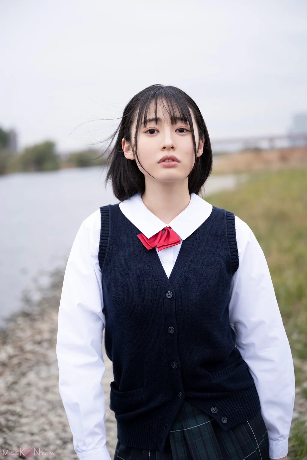 [JP] Miu Shirahama (白濱美兎): 漫画アクションデジタル写真集 「Pure White」 (54 photos)