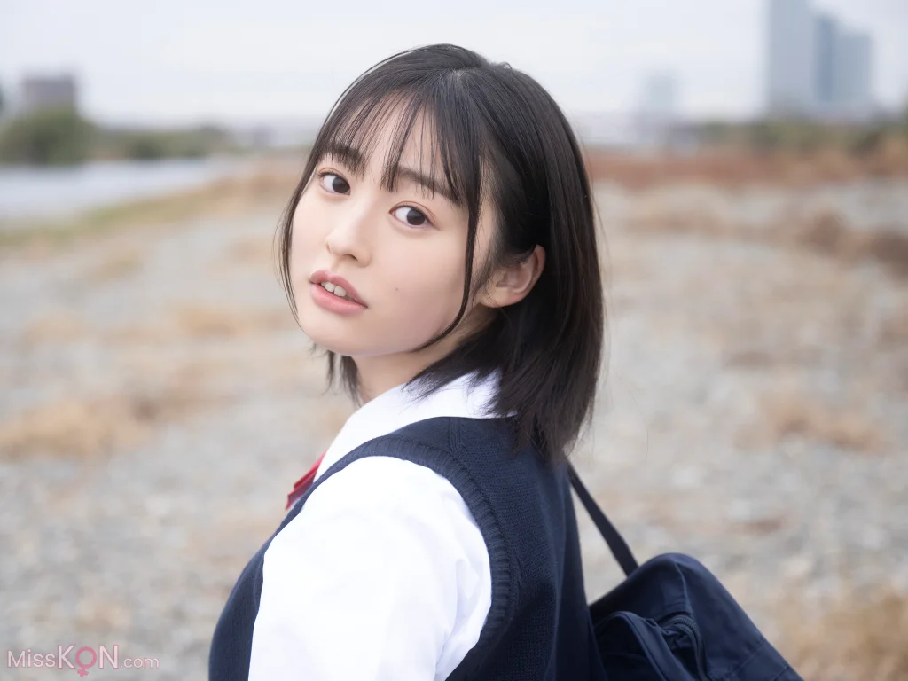 [JP] Miu Shirahama (白濱美兎): 漫画アクションデジタル写真集 「Pure White」 (54 photos)