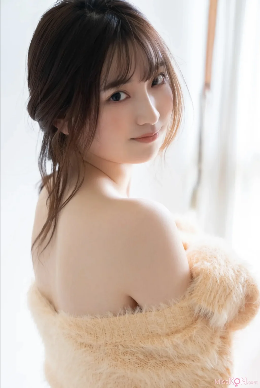 [JP] Airi Saito (斎藤愛莉): FRIDAYデジタル写真集 カレシ目線。Vol.2 完全版 (91 photos)
