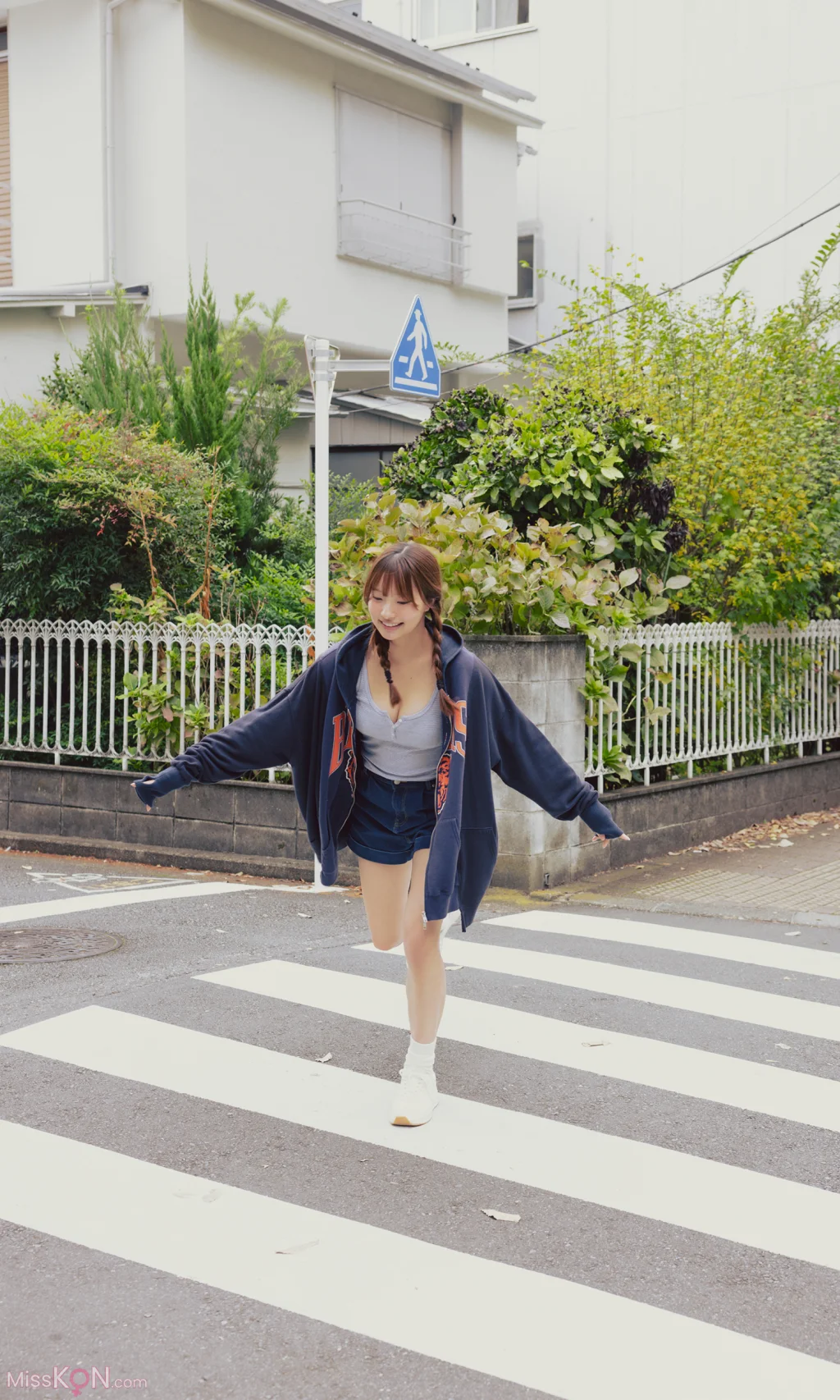 [JP] Natsuki Satonaka (里仲菜月): Happiness Is This しあわせって、こういうこと。 (79 photos)