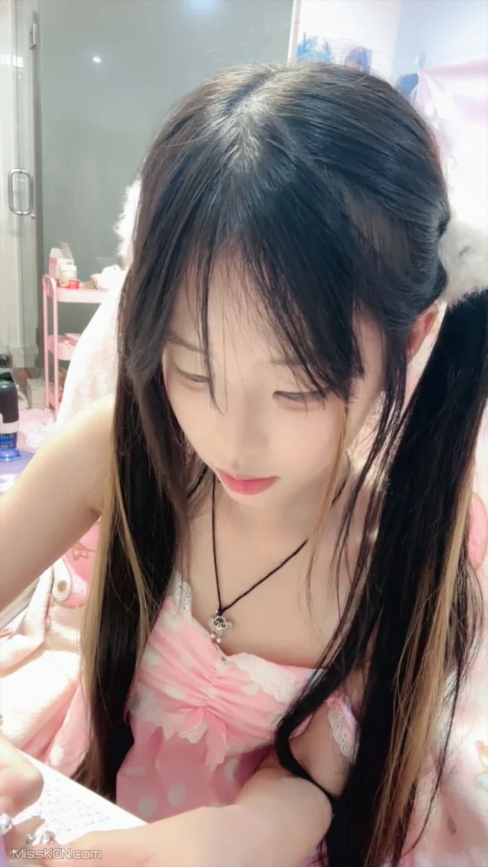 幼七: 仿佛是漂亮的小狐狸 (36 photos + 9 videos) – Page 2