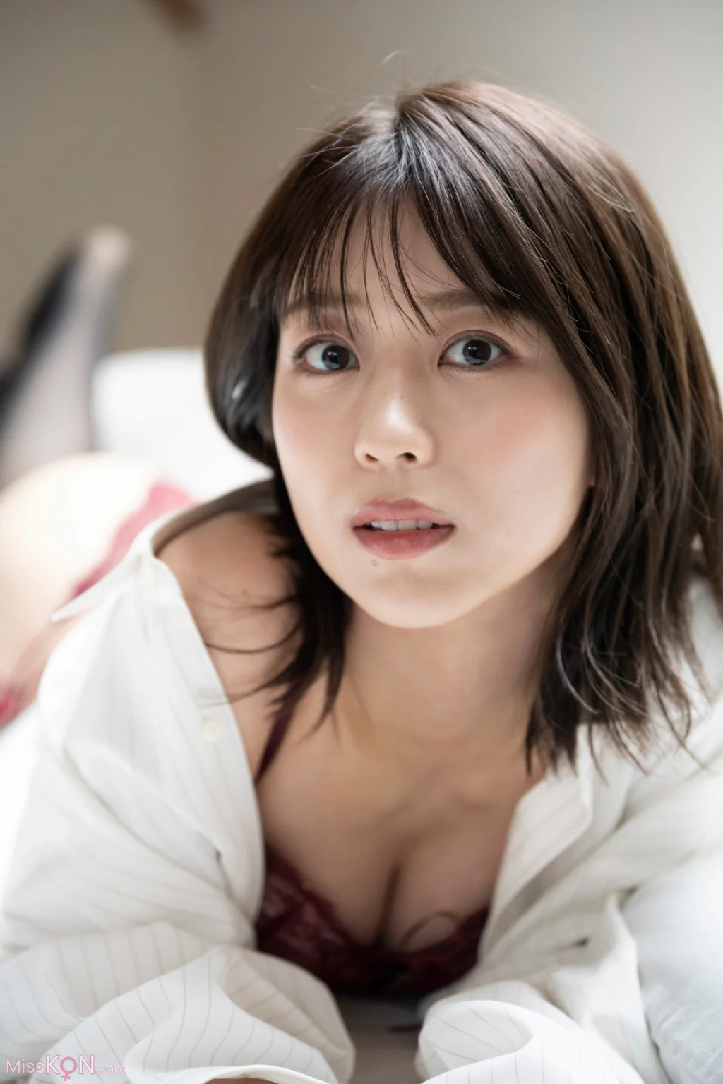 [JP] Ayana Shinozaki (篠崎彩奈): [MySPA!] 「彼シャツのぬくもり」【推し撮-後編】 (33 photos)
