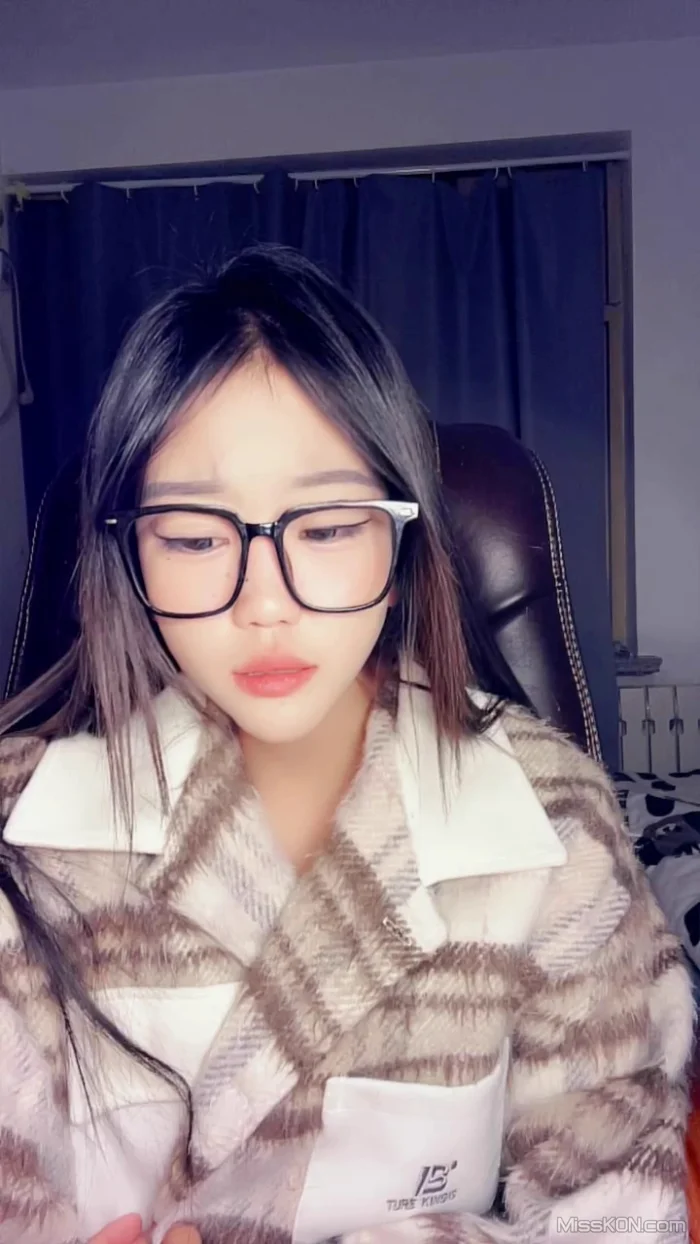小老师: 学姐的曼妙身姿 11.30录制 (44 photos + 10 videos) – Page 2