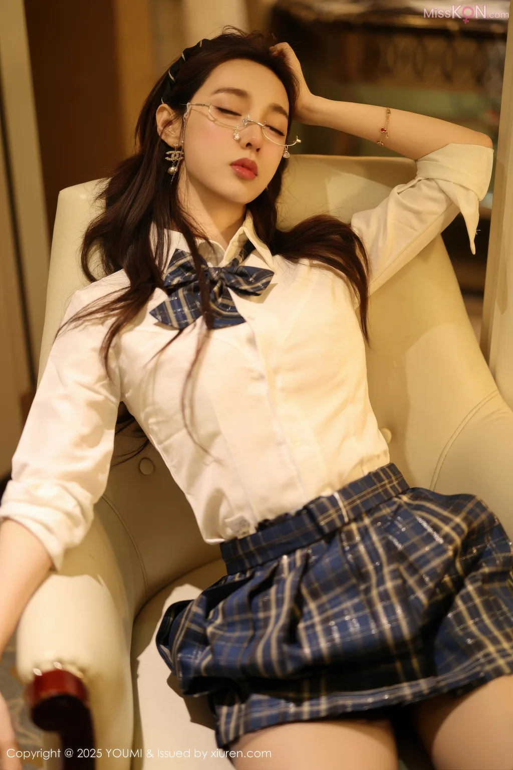 YouMi Vol.1183: 桃桃·夭夭twins (93 photos) – Page 3
