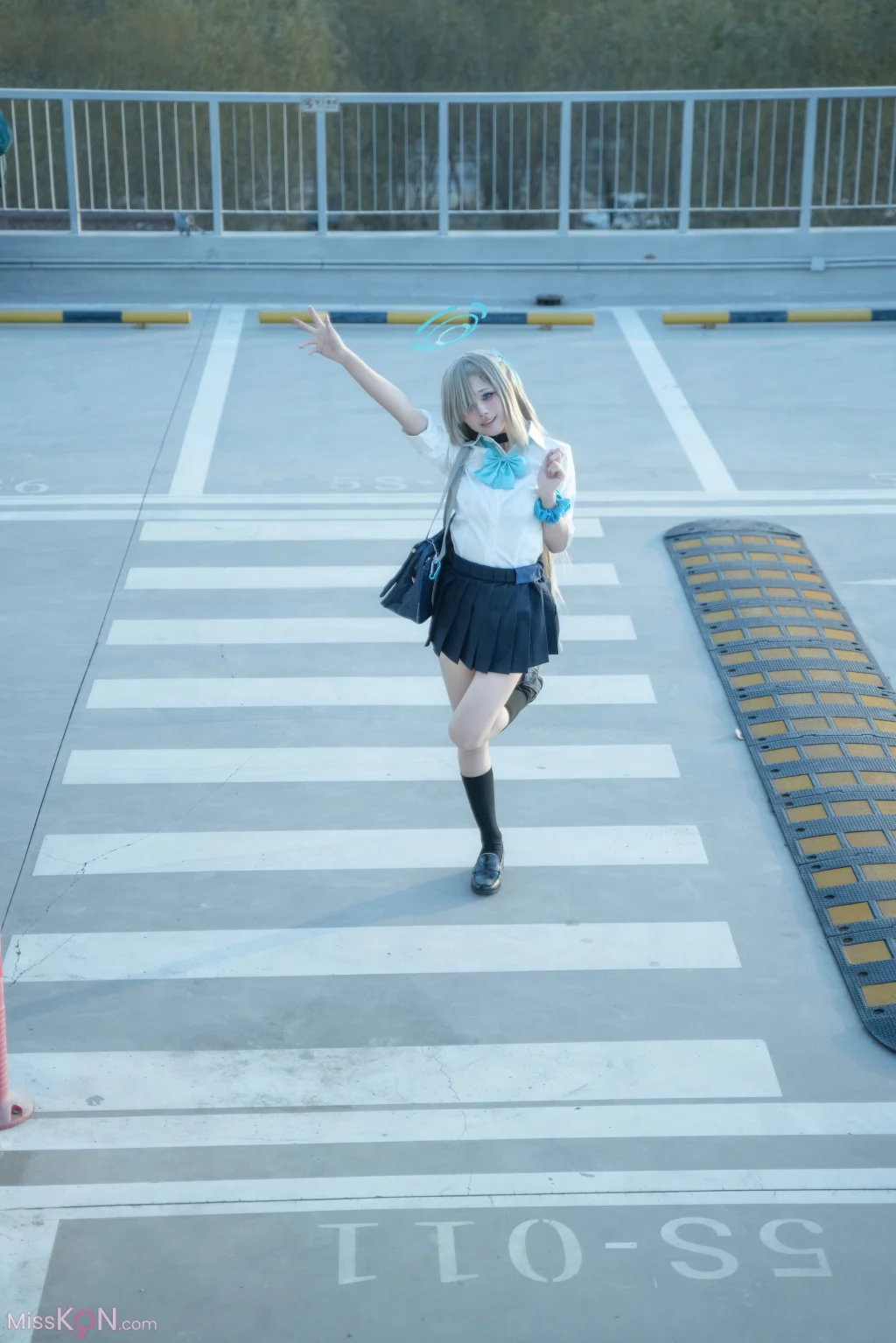 Coser@清水凪: 濑明日奈 JK (50 photos)