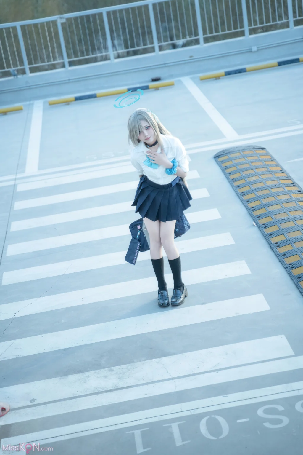 Coser@清水凪: 濑明日奈 JK (50 photos)
