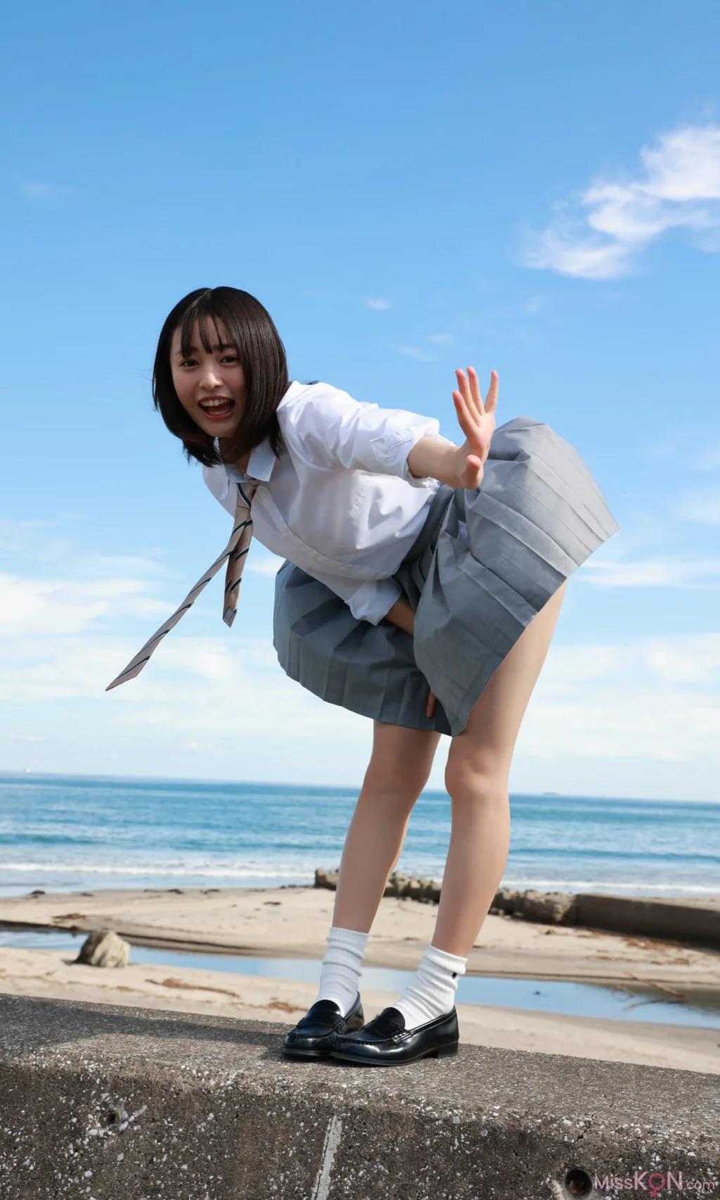 [JP] Miu Shirahama (白濱美兎):【デジタル限定】写真集「なぁぜなぁぜ？」 (88 photos)