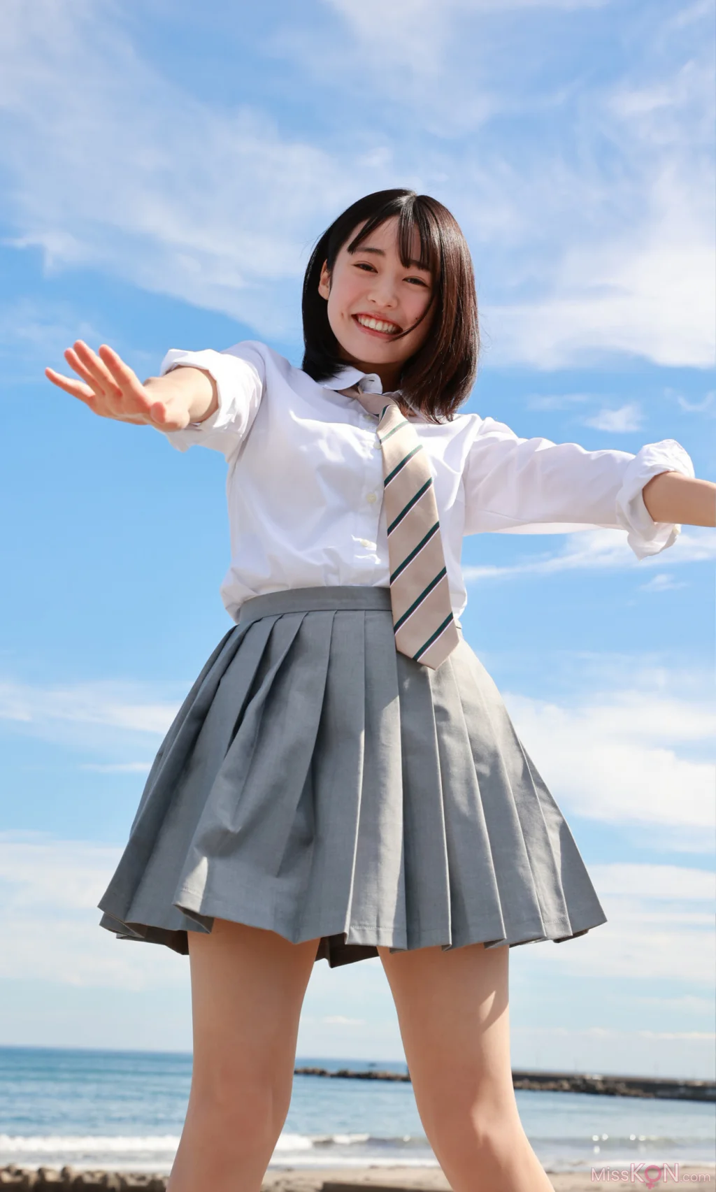 [JP] Miu Shirahama (白濱美兎):【デジタル限定】写真集「なぁぜなぁぜ？」 (88 photos)