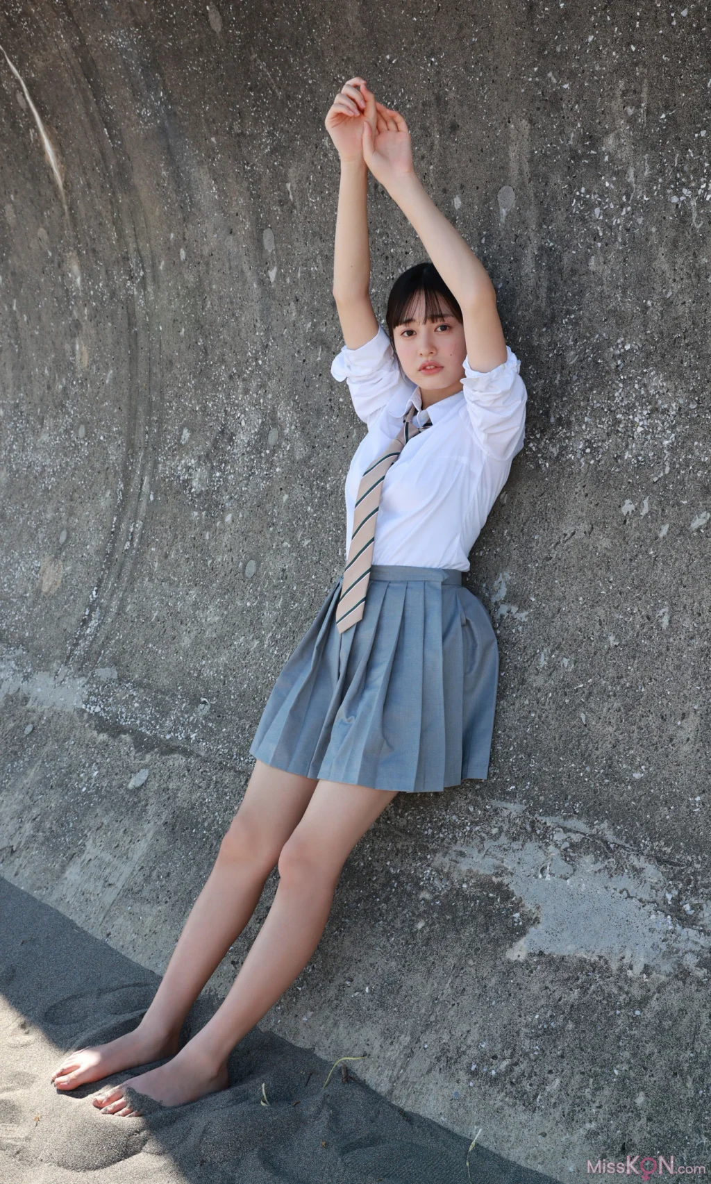 [JP] Miu Shirahama (白濱美兎):【デジタル限定】写真集「なぁぜなぁぜ？」 (88 photos)