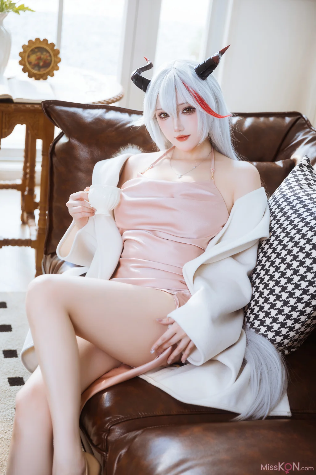 Coser@瓜希酱: 碧蓝航线-埃吉尔睡衣 (20 photos)