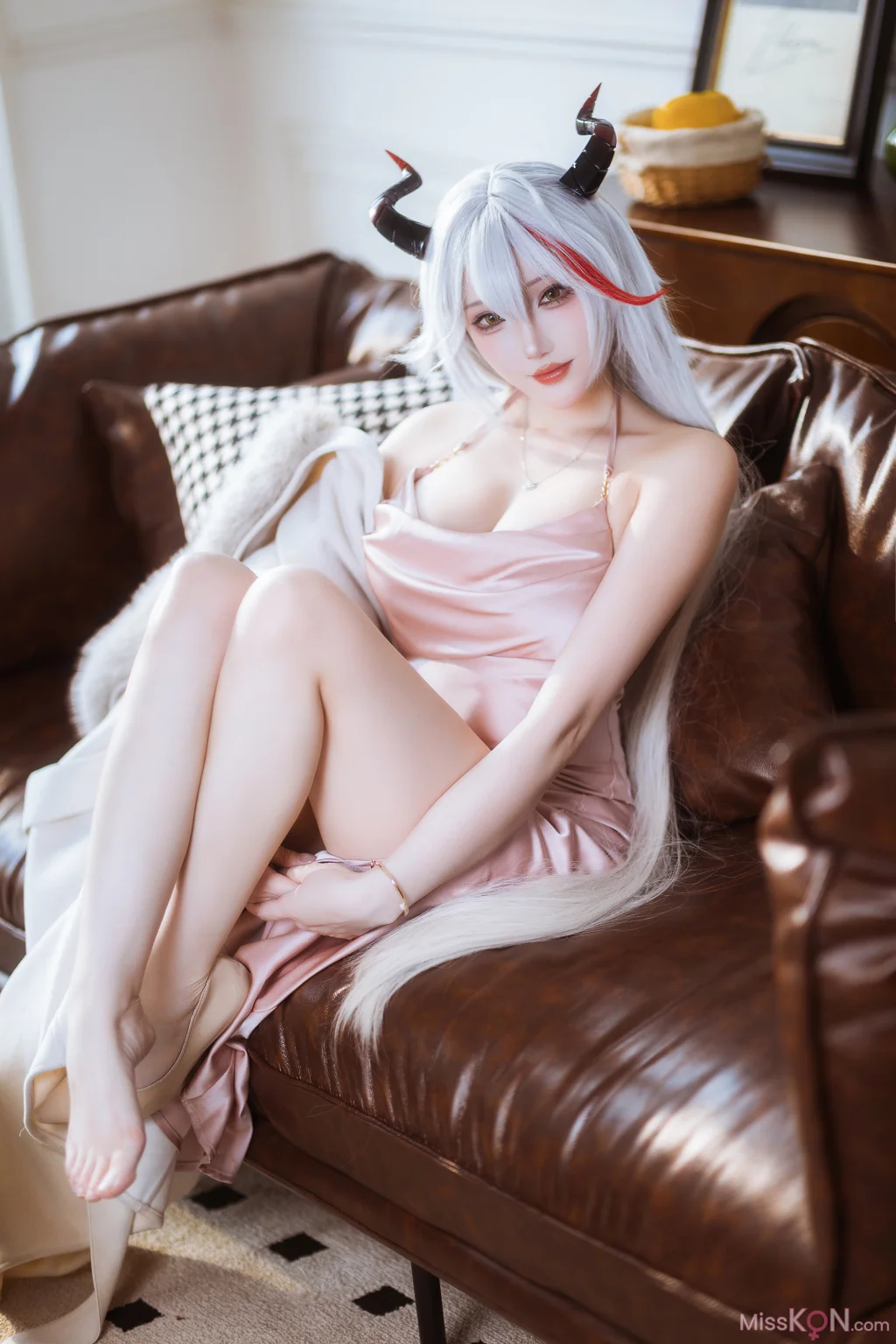 Coser@瓜希酱: 碧蓝航线-埃吉尔睡衣 (20 photos)