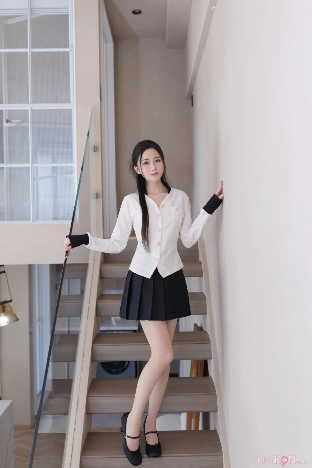 [内购无水印] 鱼子酱Fish: 秀人网模特 姐姐 (121 photos)
