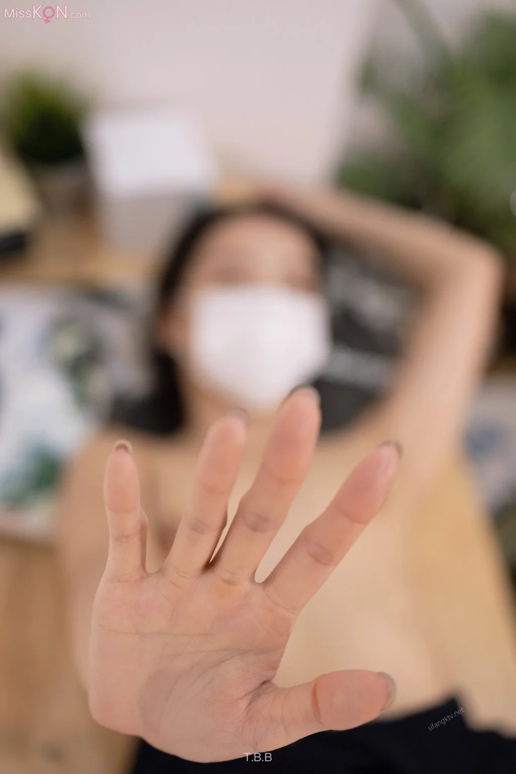 [ED Mosaic] 上学忘记穿内裤的清纯学妹 (211 photos)