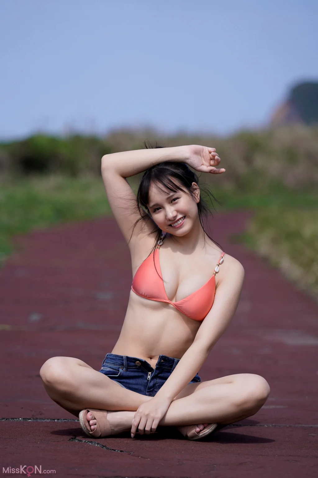 [JP] Mayu Niiya (新谷真由): ヤングガンガンデジタル限定写真集「島の奇跡」 (60 photos) – Page 2