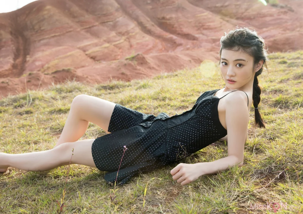 [JP] Yako Koga (古賀哉子): A Little Bit We Know About Yako 古賀哉子について僕らが知っている少しのこと (20 photos) – Page 2