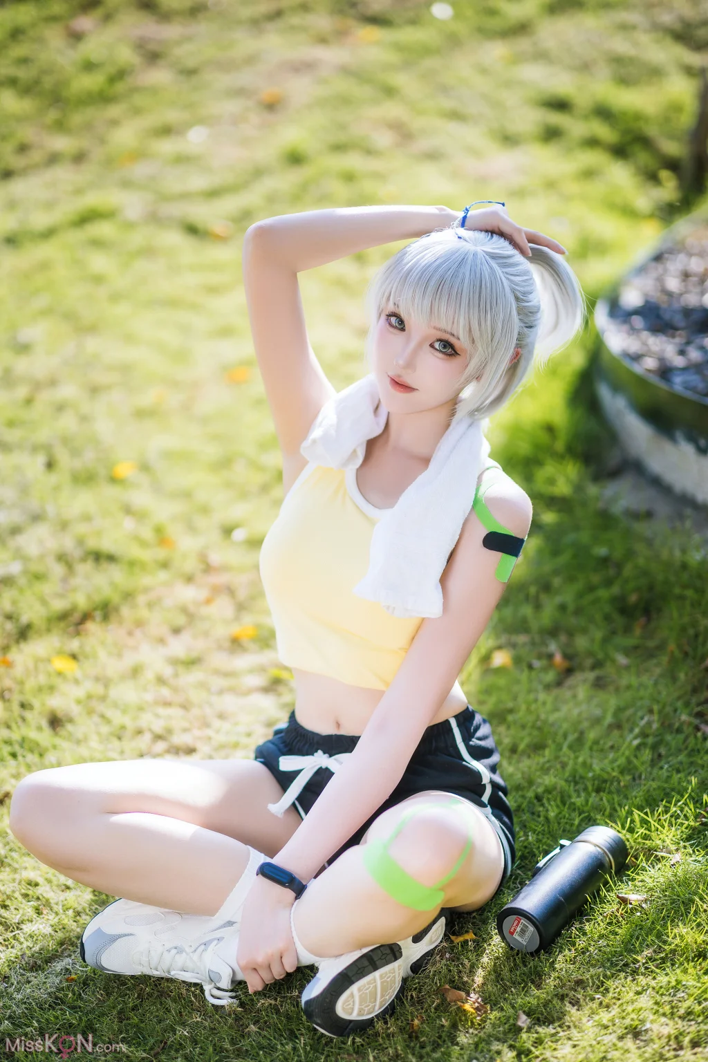 Coser@瓜希酱: 灵笼-白月魁运动服 (15 photos)