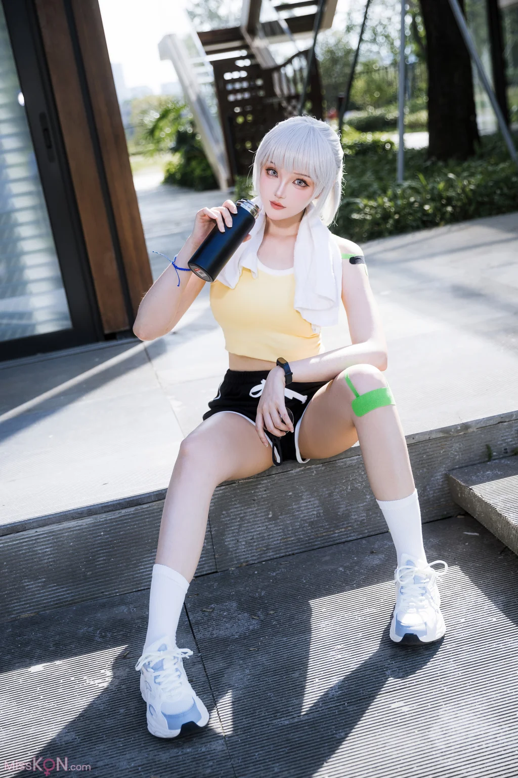 Coser@瓜希酱: 灵笼-白月魁运动服 (15 photos)