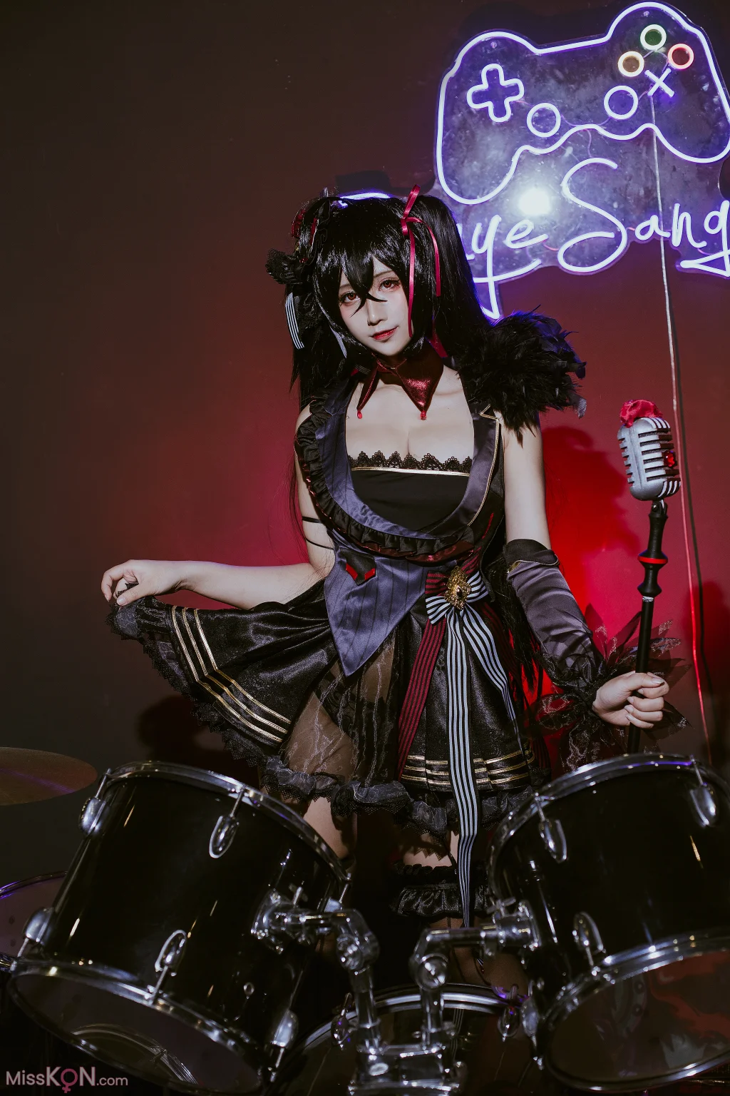 Coser@九曲Jean: Taihou idol (13 photos)
