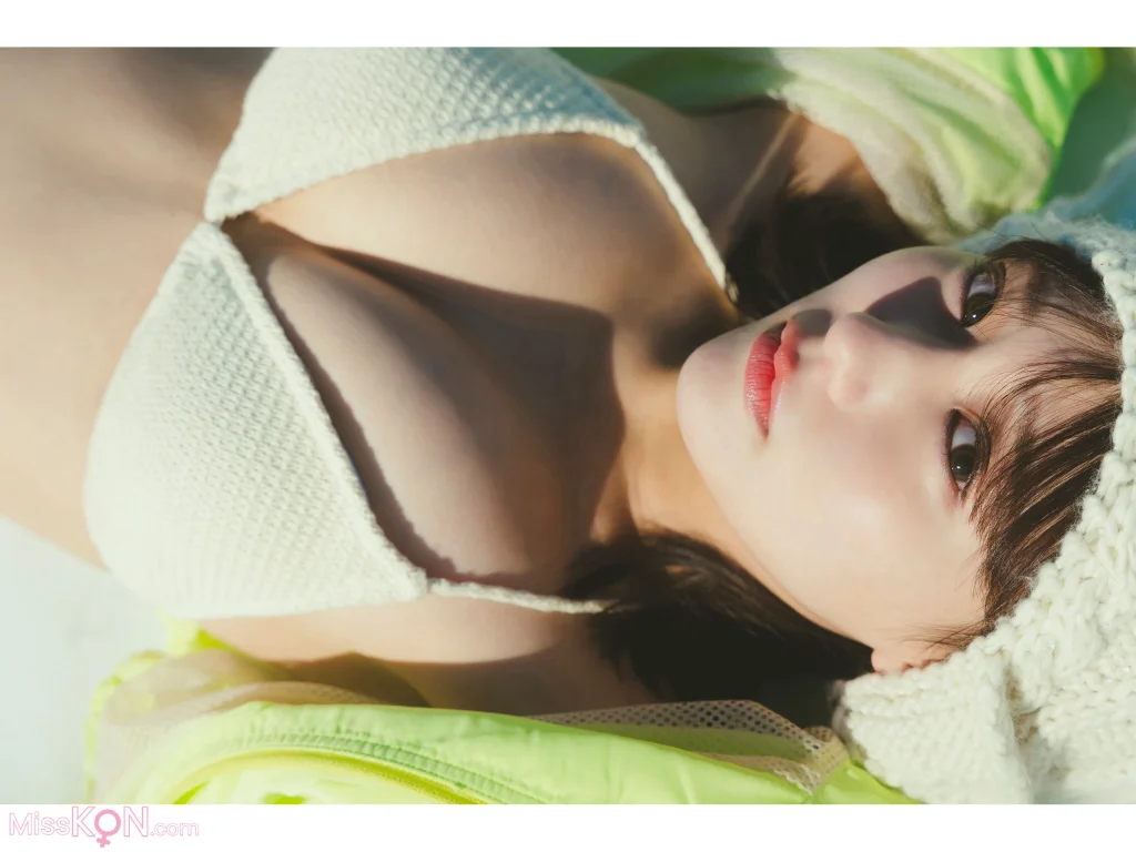 [JP] Miku Tanaka (田中美久): ヤングガンガンデジタル限定写真集「銀世界」 (84 photos)