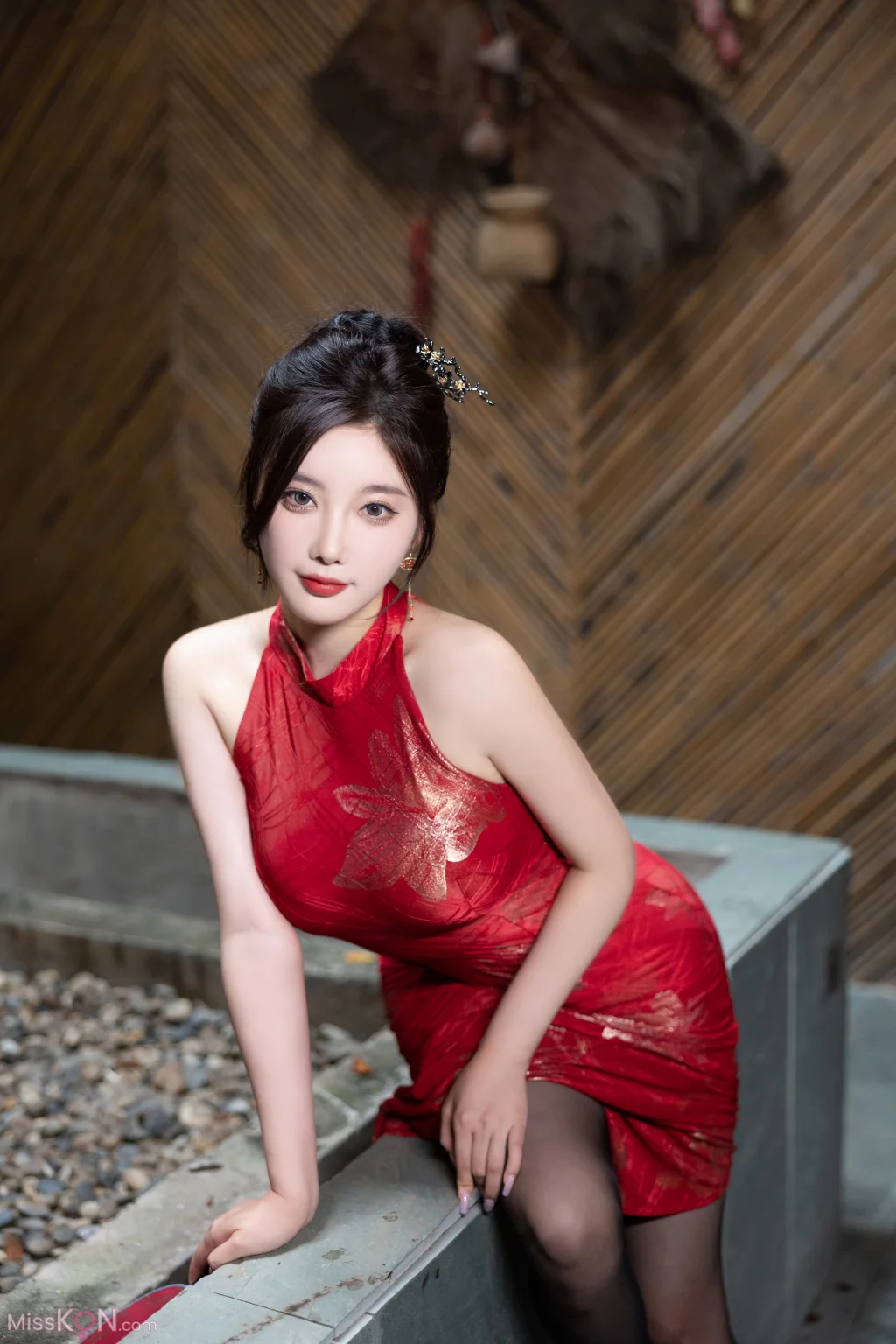 [内购无水印] Yang Chen Chen (杨晨晨Yome): 秀人网模特 红色旗袍 (109 photos)