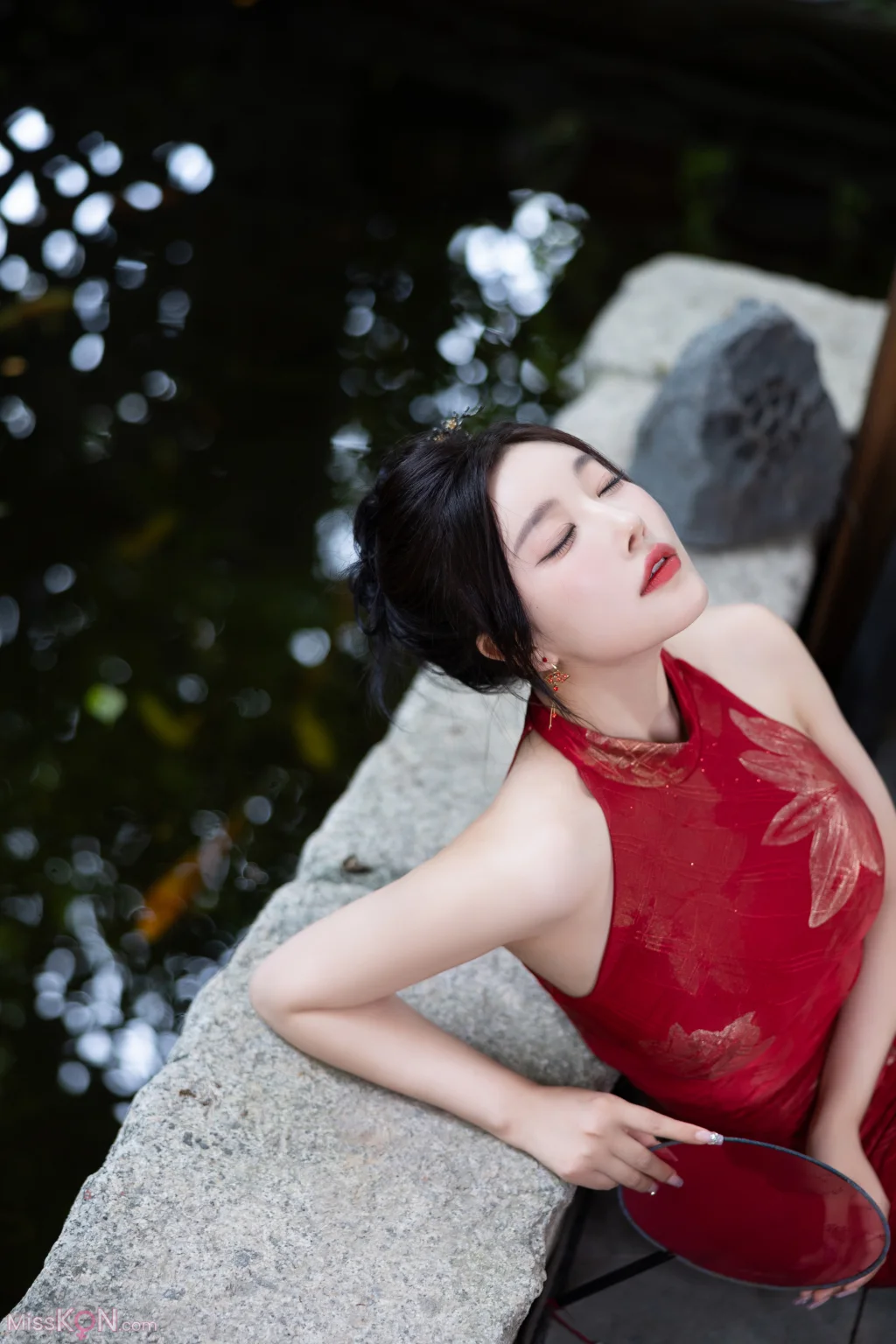 [内购无水印] Yang Chen Chen (杨晨晨Yome): 秀人网模特 红色旗袍 (109 photos) – Page 2