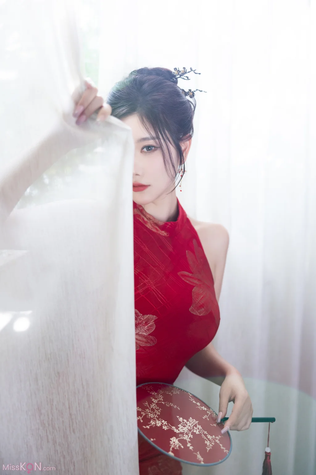 [内购无水印] Yang Chen Chen (杨晨晨Yome): 秀人网模特 红色旗袍 (109 photos) – Page 2