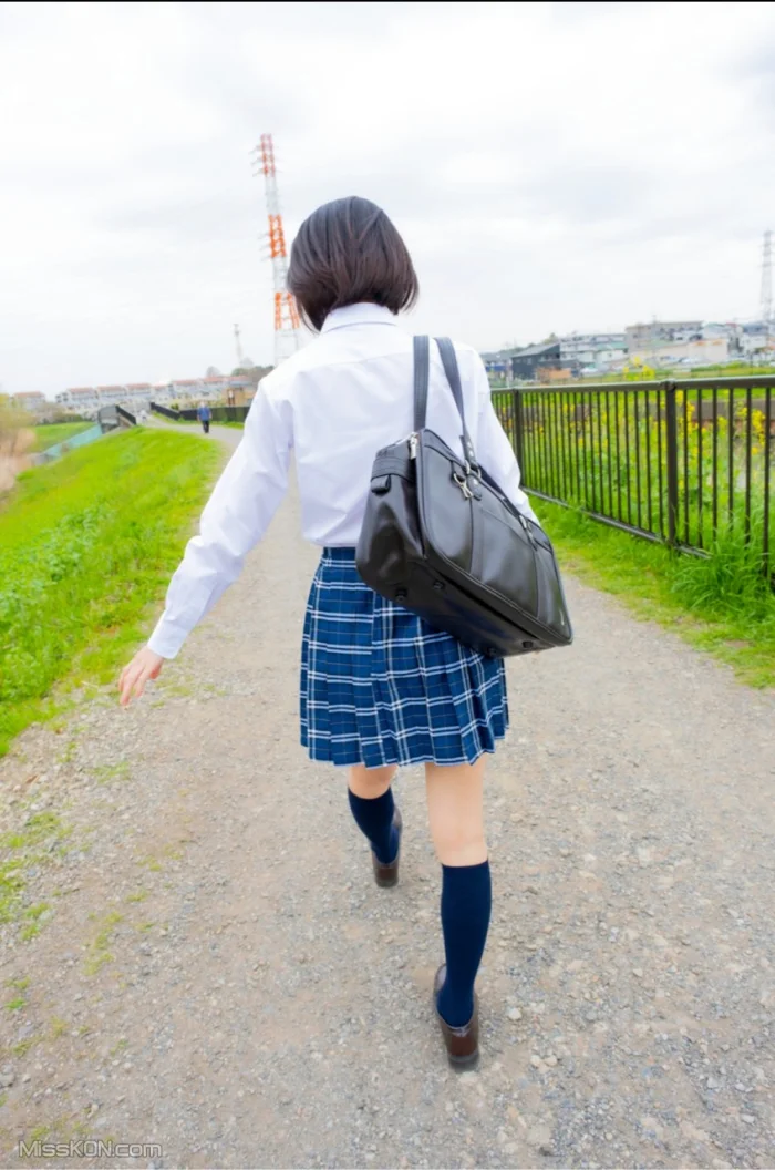 [JP] Sumire Kuramoto (倉本すみれ): Youth #Aoharu 青春#アオハル (114 photos)