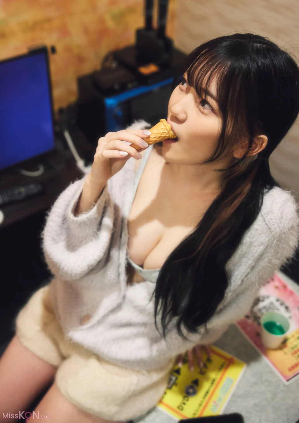 [JP] Tīmaki (ちーまき): BUBKAデジタル写真集 「君を待つ。」 (58 photos)