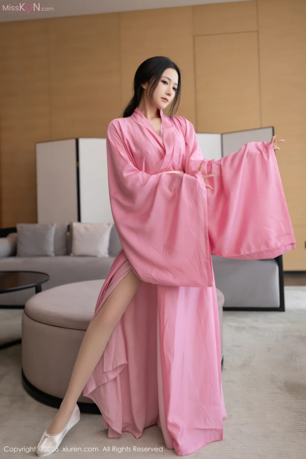 XIUREN No.11049: 鱼子酱Fish (83 photos)