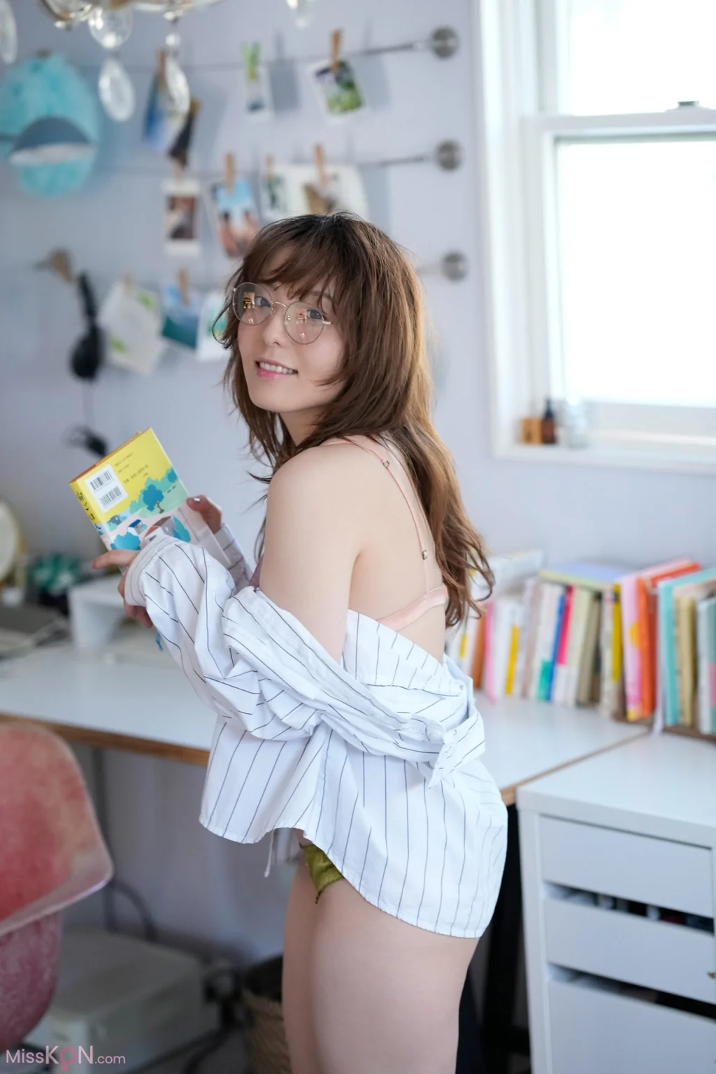[JP] Rena Yoshihara (吉原怜那): FRIDAYデジタル写真集 『SEXY90000!! Vol.2』 (68 photos) – Page 2
