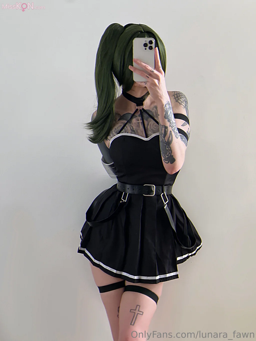 Lunara Fawn: 尤贝尔 (12 photos + 2 videos)