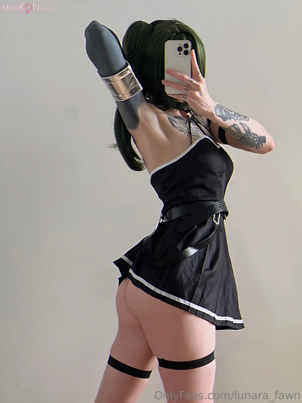 Lunara Fawn: 尤贝尔 (12 photos + 2 videos)