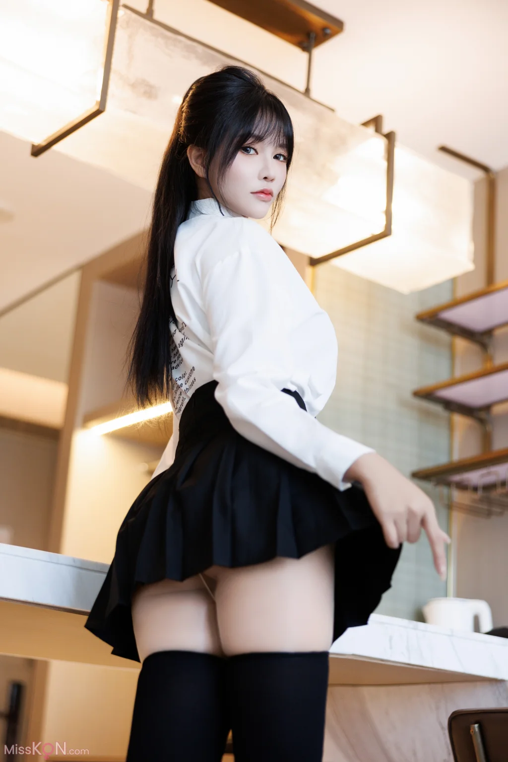 [内购无水印] Na Bi (娜比): 秀人网模特 学生装 (136 photos)