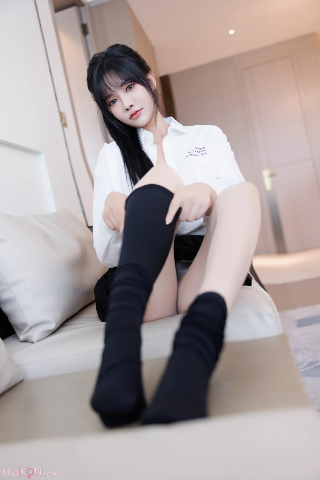 [内购无水印] Na Bi (娜比): 秀人网模特 学生装 (136 photos)