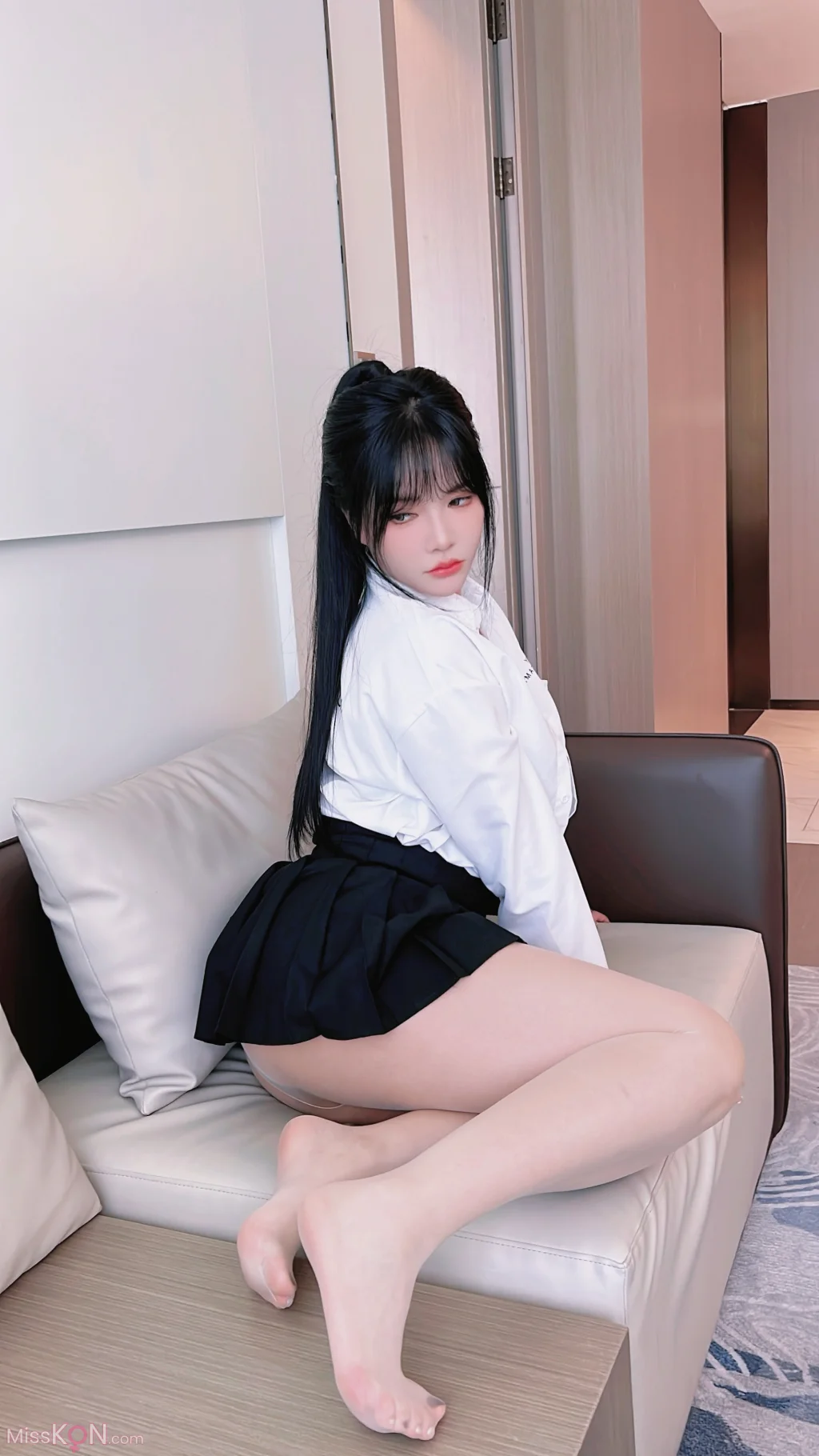 [内购无水印] Na Bi (娜比): 秀人网模特 学生装 (136 photos) – Page 3