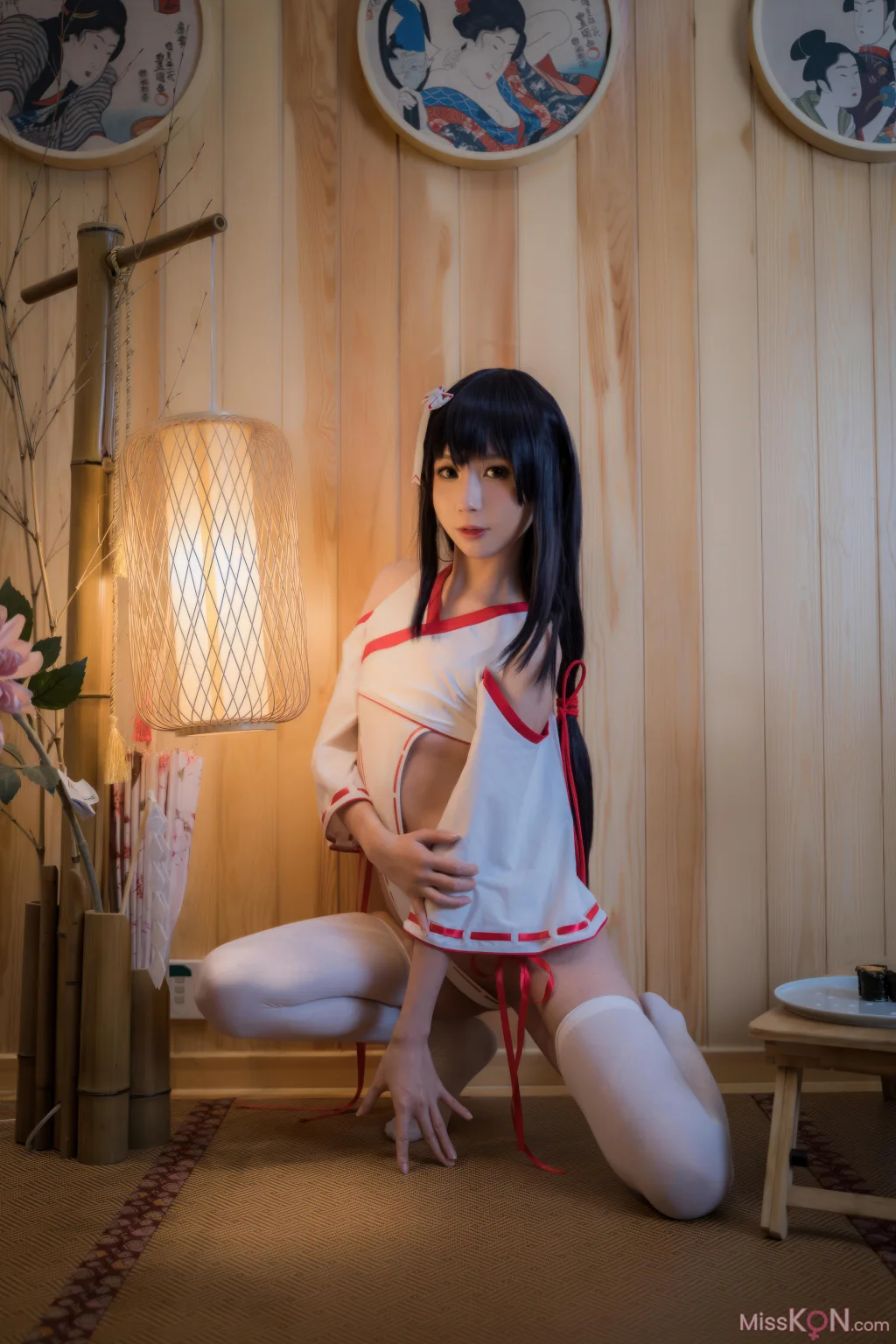 Coser@西园寺南歌: 妈妈子巫女 (30 photos)