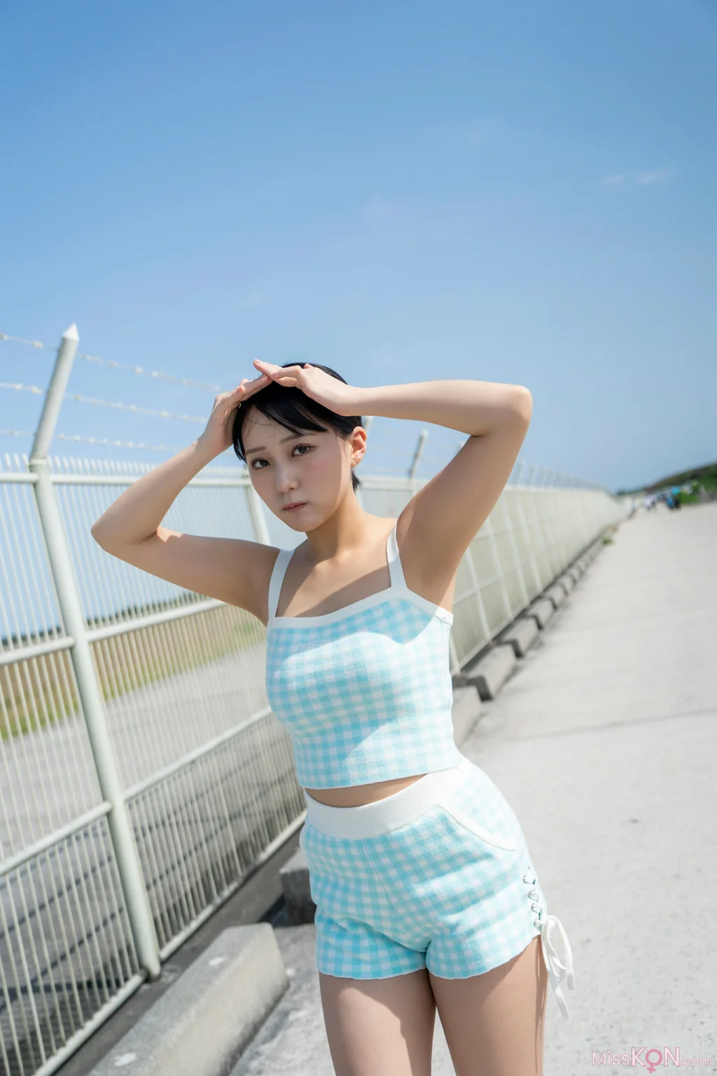 [JP] Miku Tanaka (田中美久): ヤングチャンピオンデジタル写真集「Sweet Escape」 (99 photos) – Page 3