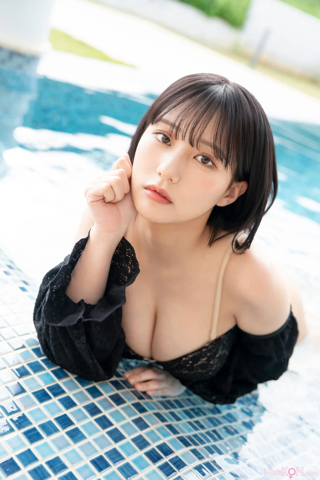 [JP] Miku Tanaka (田中美久): ヤングチャンピオンデジタル写真集「Sweet Escape」 (99 photos) – Page 3