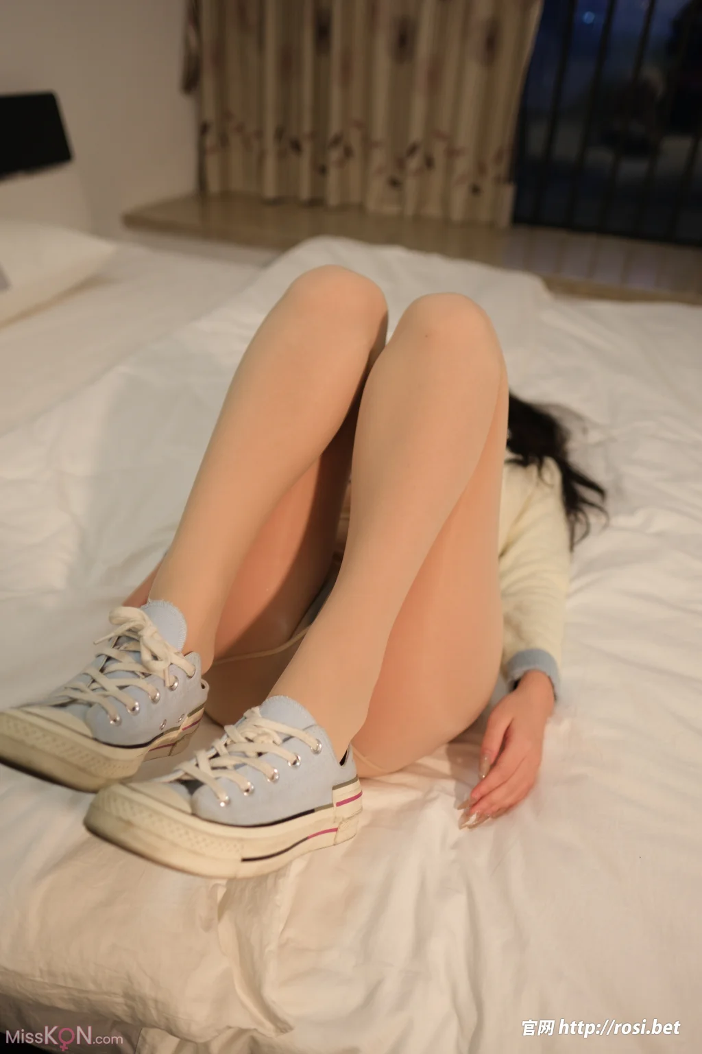 [ROSI写真] 2025.12.19 No.5128 (68 photos)