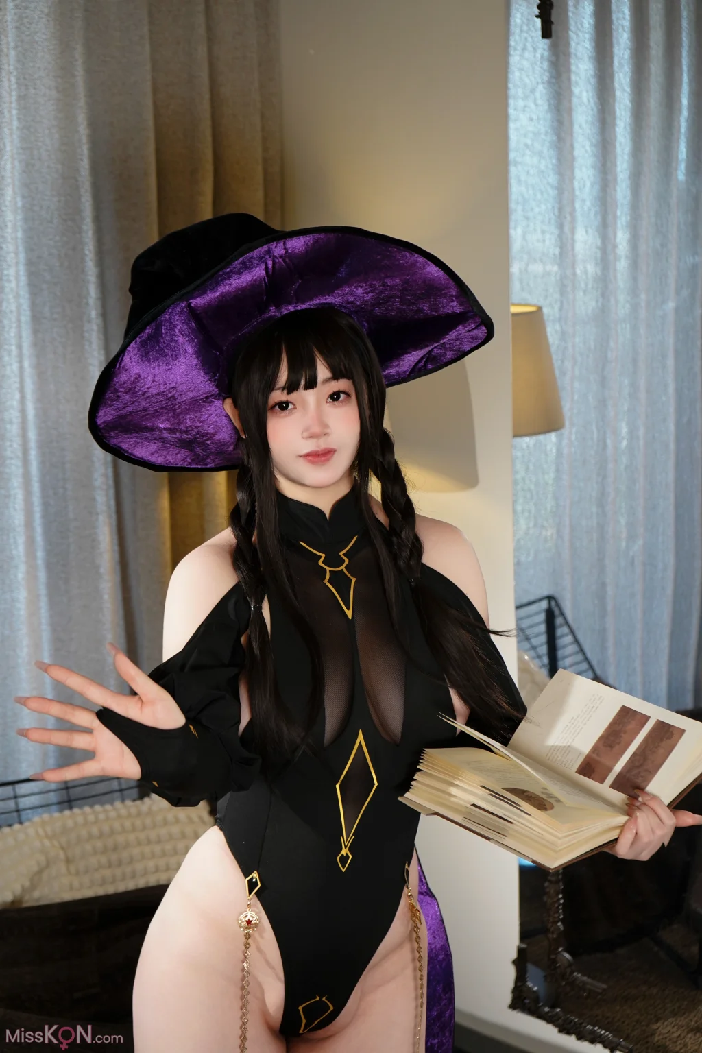 毛毛帽: 魔女之夜 (105 photos + 2 videos)