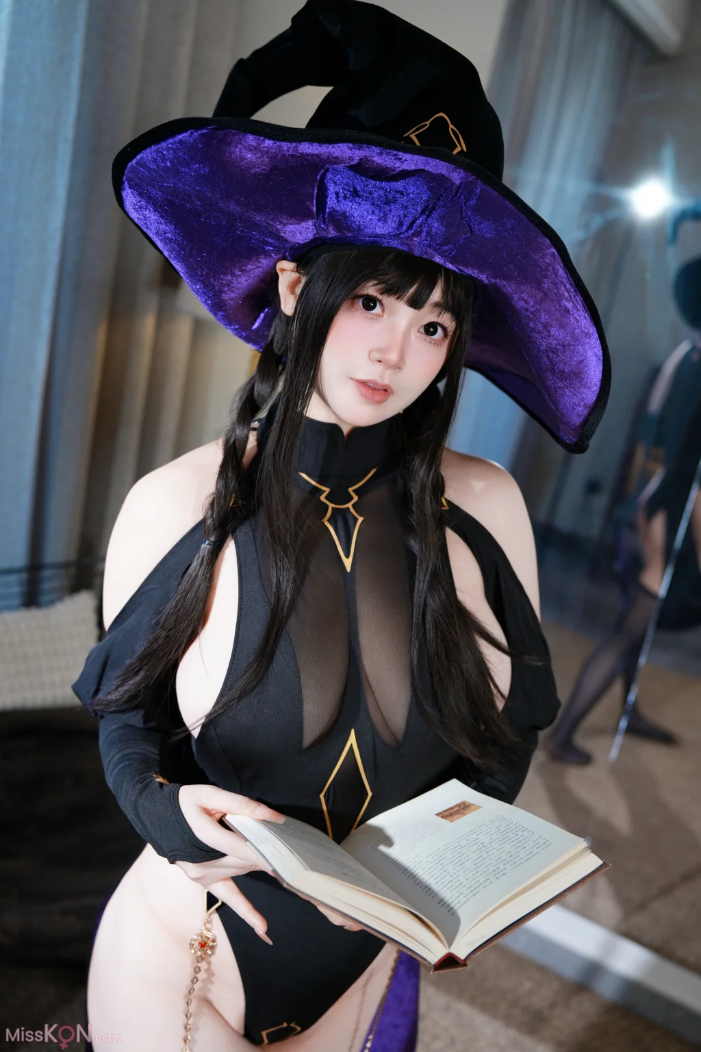 毛毛帽: 魔女之夜 (105 photos + 2 videos)