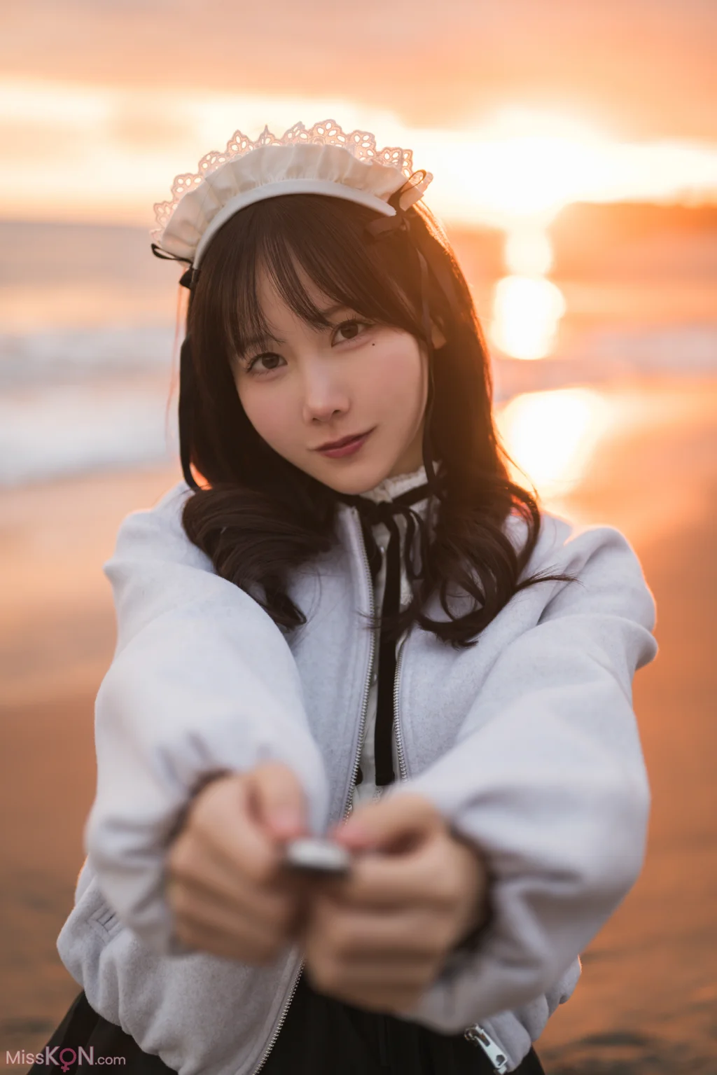 Coser@けん研 (けんけん): DL写真集 推し型メイドロイドとしたいこと (134 photos)
